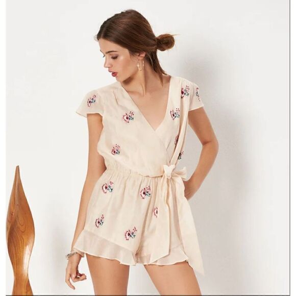 NWOT Tularose Ashby Romper Size S - Picture 1 of 5